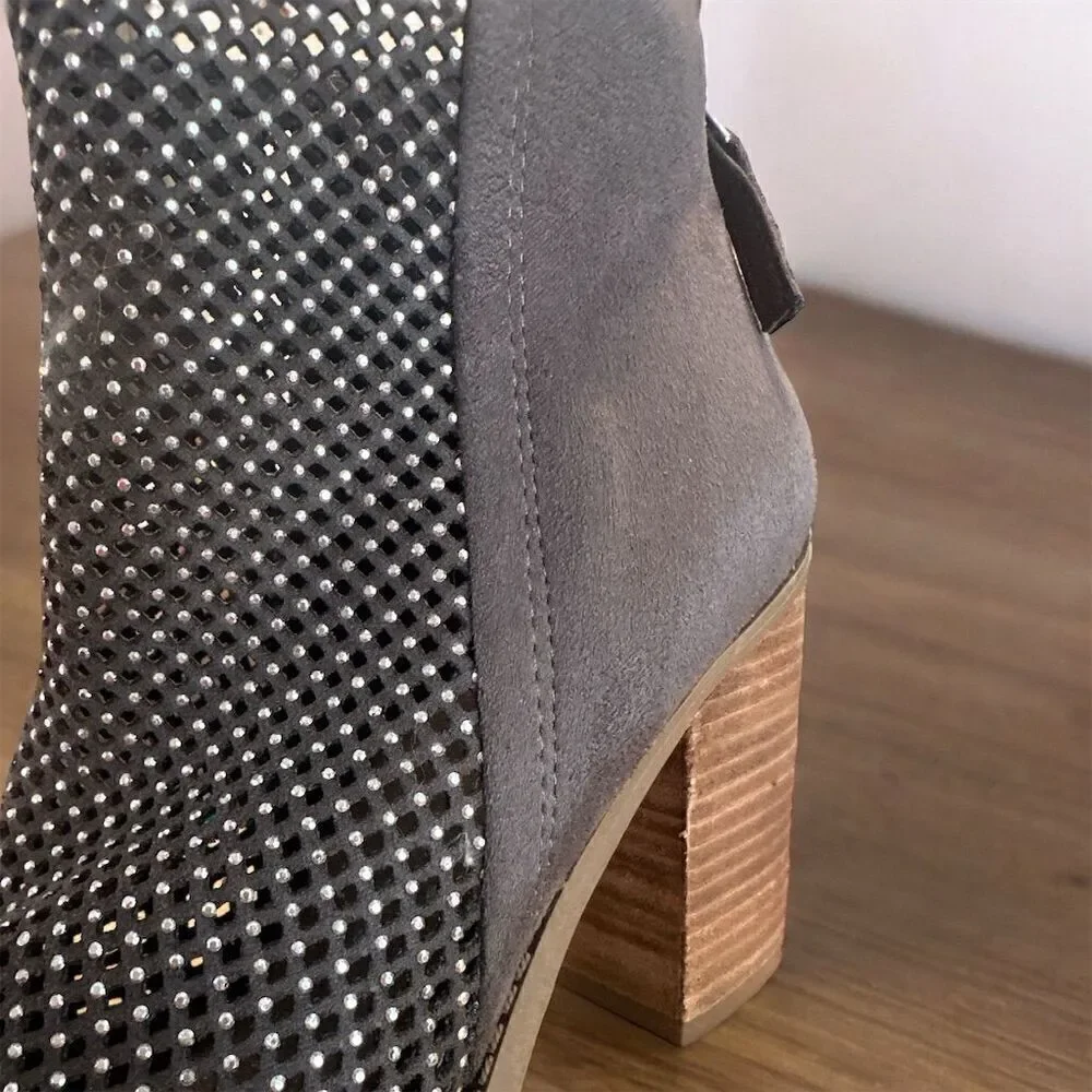 Madden Girl Sparkle Mocha Silver Ankle Booties Block Heel Back Zip Faux Suede